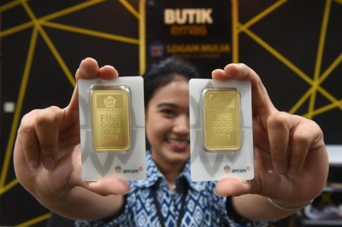 Harga Emas Antam Hari Ini Naik ke Rp1.240.000 per Gram